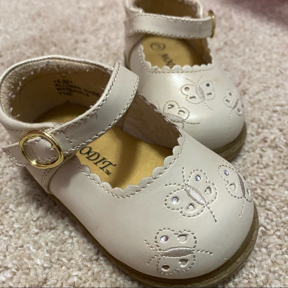 Size 3 Ivory Maryjane Baby Girl Shoes ~ Easter accessory